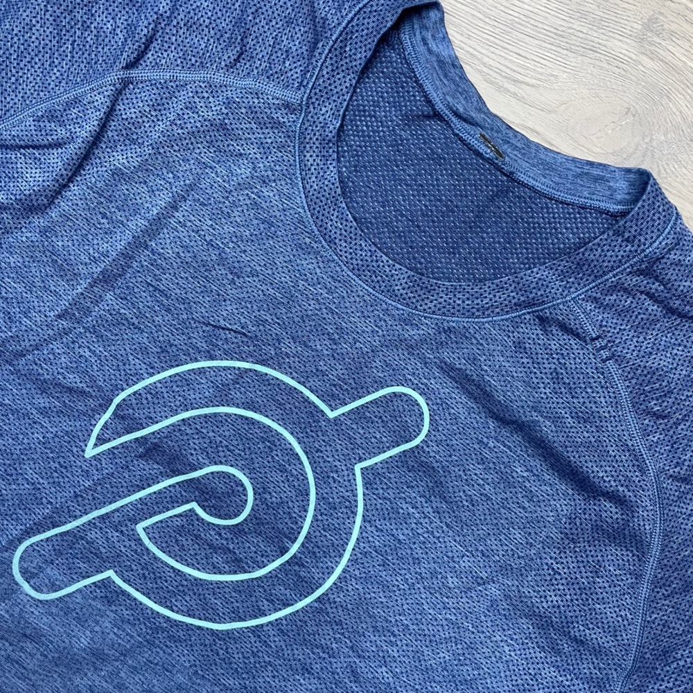 Lululemon Peloton Metal Vent Tech Shirt Men Blue Short Sleeve Activewear Gym
